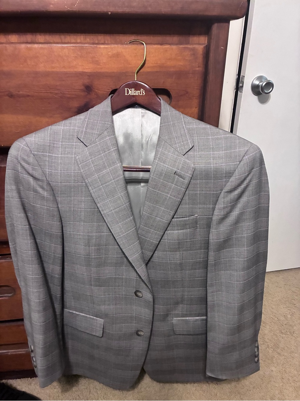 Hart Schaffner Marx Light Gray Windowpane Suit Jacket